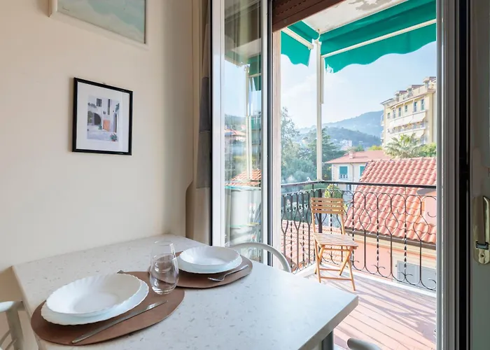 Hostdomus - Perla Bianca Alassio